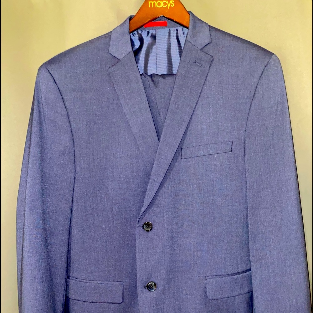 Mens  Alfani Suit, jacket and pants. Slim fit